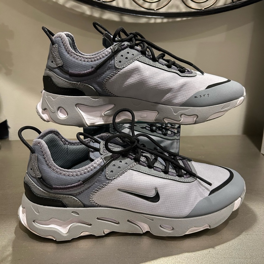 Nike Grey and Black React-Style Low Top Sneakers N.354